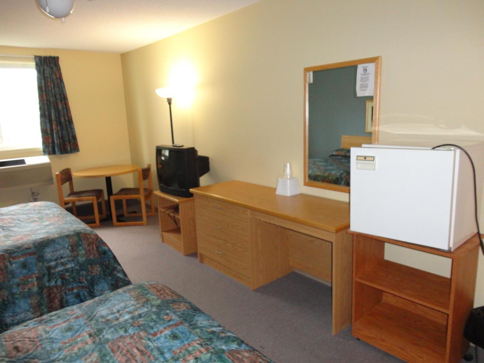 Canadas Best Value Inn Kapuskasing Exterior photo