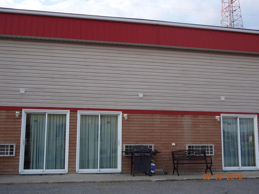 Canadas Best Value Inn Kapuskasing Exterior photo