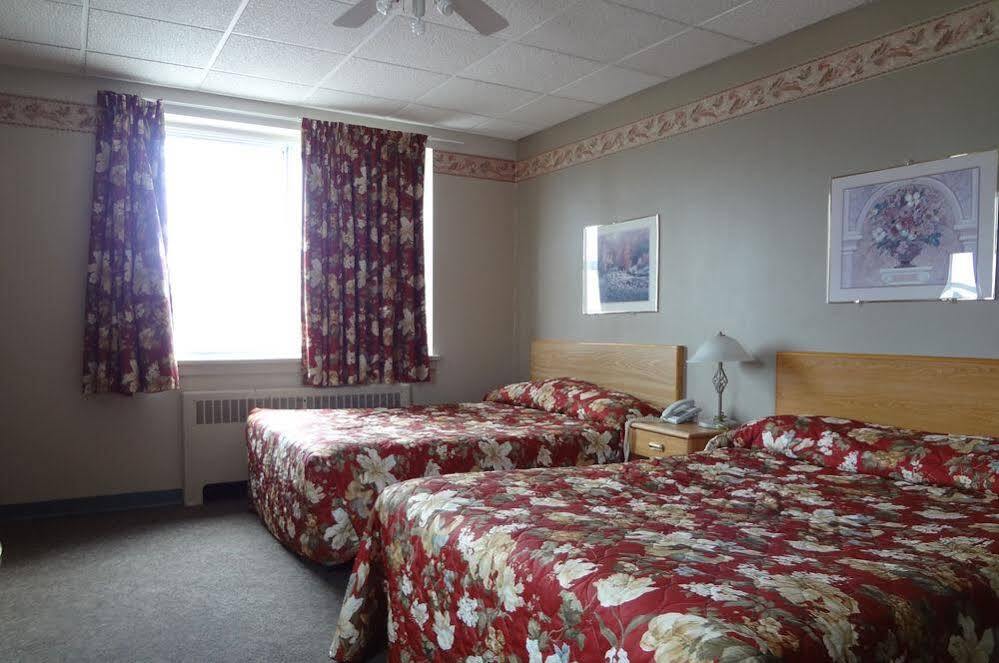 Canadas Best Value Inn Kapuskasing Exterior photo